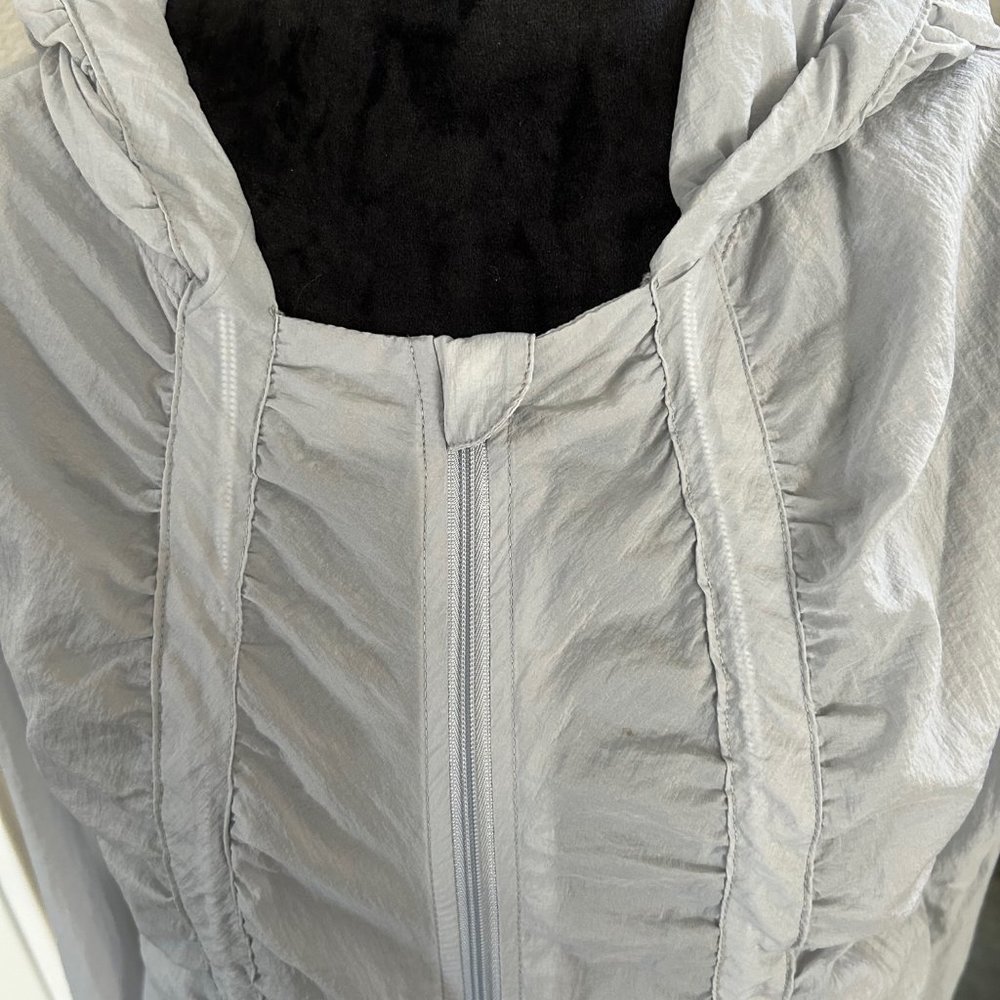 Fabletics Donovan Windbreaker - Size M - image 5